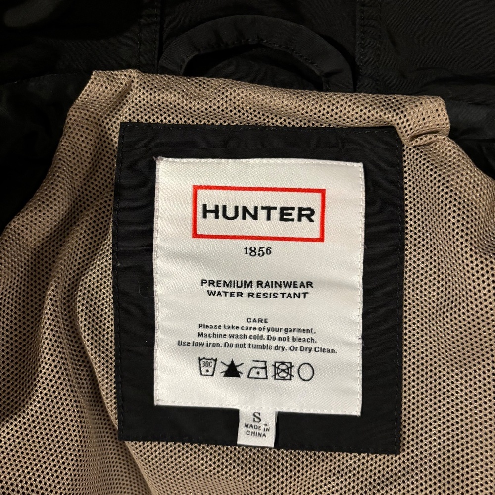 Hunter Rain Coat, size small, black, hooded - Picture 4 of 5